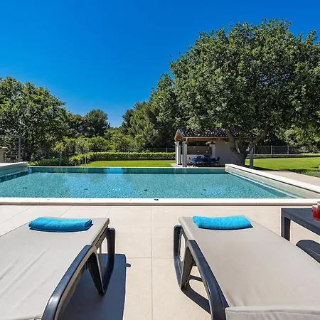 Monte Uliveto By Istrialux * Pula