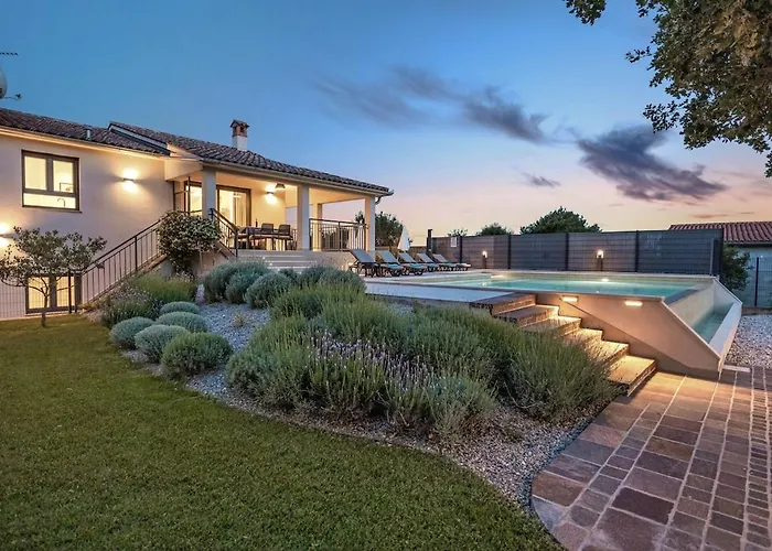 Monte Uliveto By Istrialux * Pula