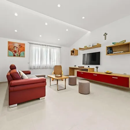 Vila Monte Uliveto By Istrialux *